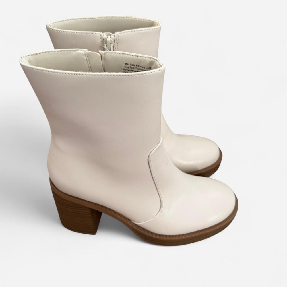 NWT Universal Thread Platform Ankle Boots NWT - image 4